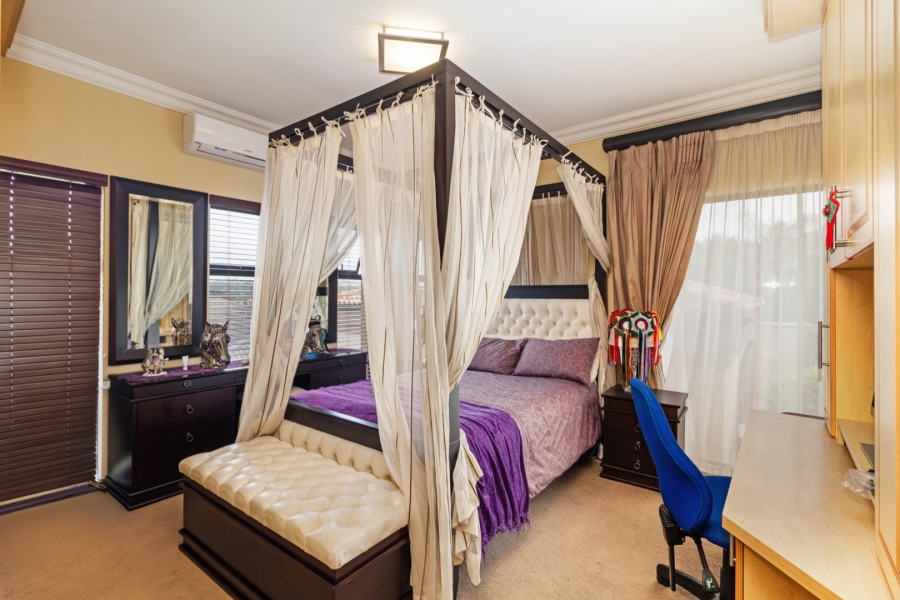 5 Bedroom Property for Sale in Sonstraal Heights Western Cape